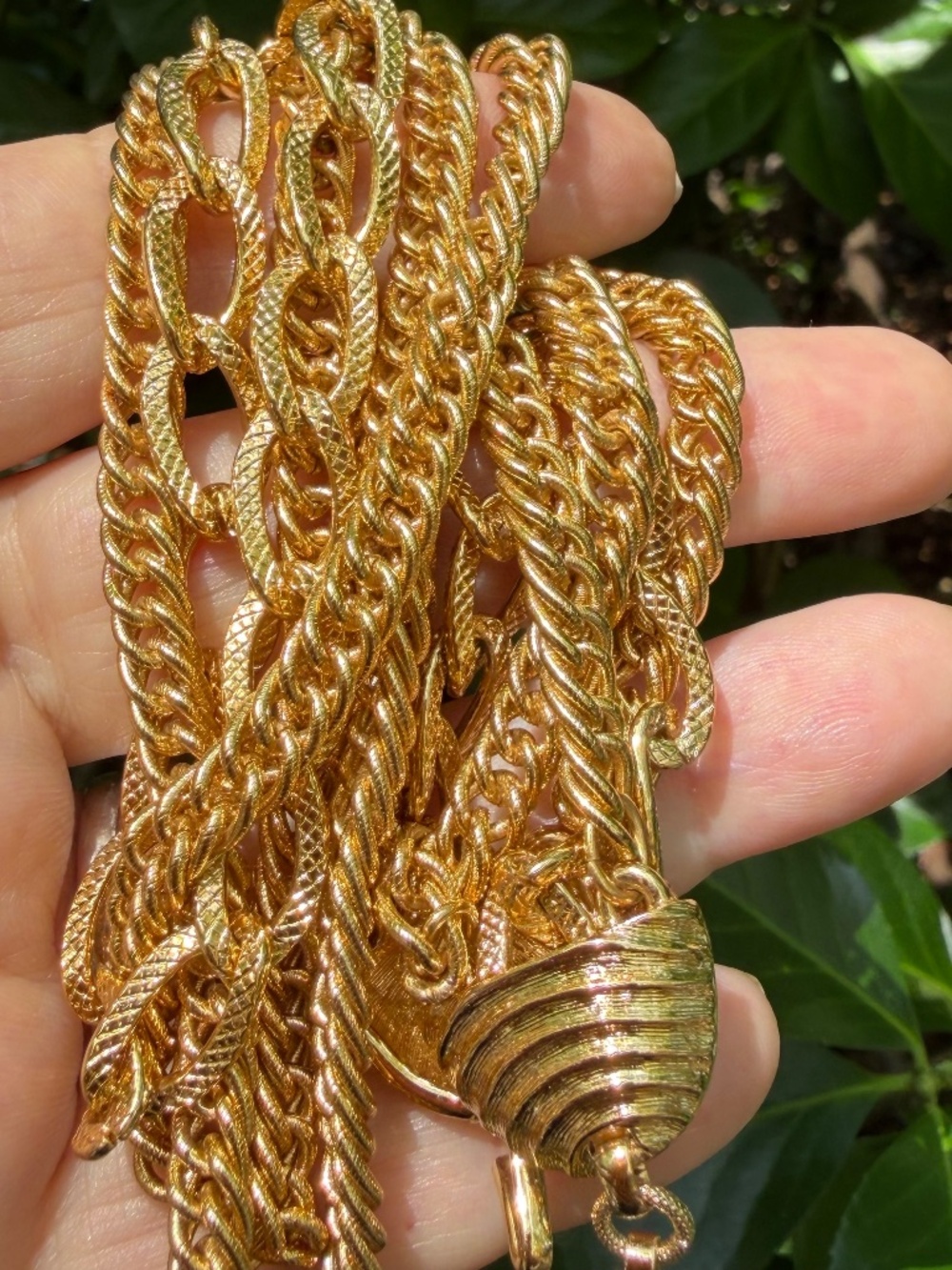 VINTAGE MONET THICK TRIPLE CHAINS SHORT COLLAR STATEMENT NECKLACE GOLDTONE METAL
